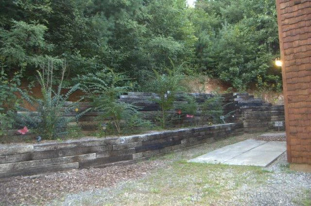 Image number 11 for the current listing