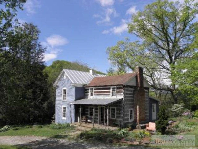 Image number 1 for the current listing