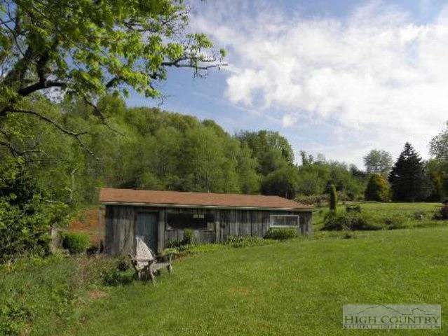 Image number 21 for the current listing