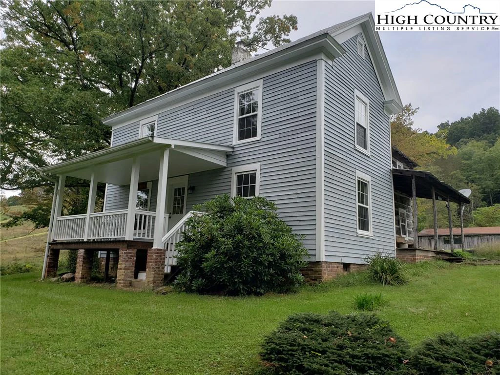 Image number 1 for the current listing