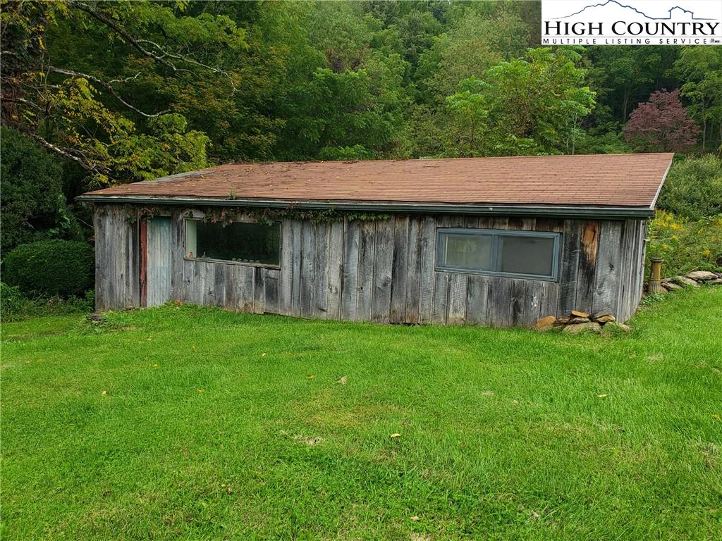 Image number 8 for the current listing
