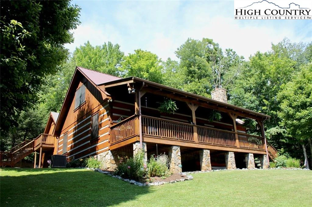 Image number 1 for the current listing