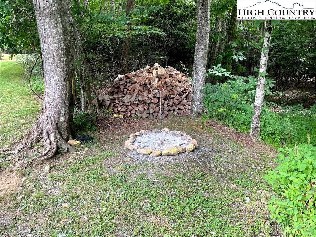Image number 18 for the current listing
