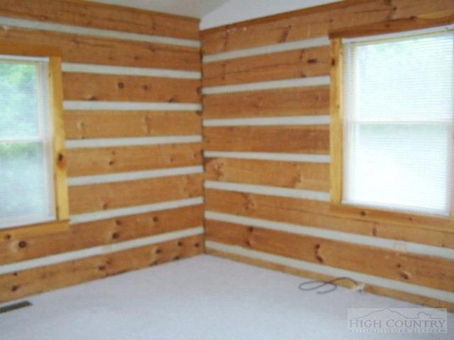 Image number 4 for the current listing