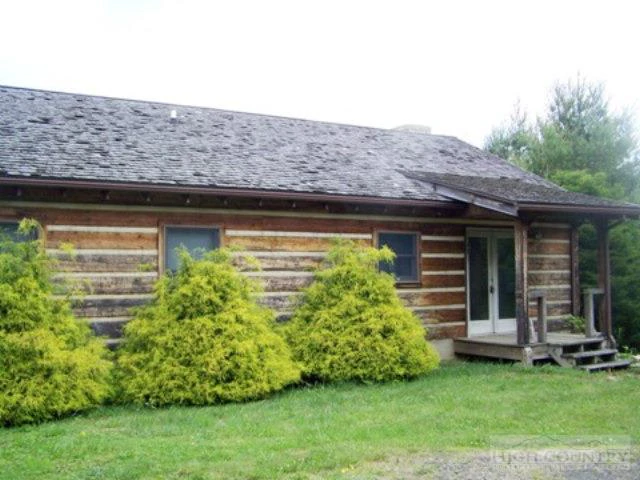 Image number 17 for the current listing