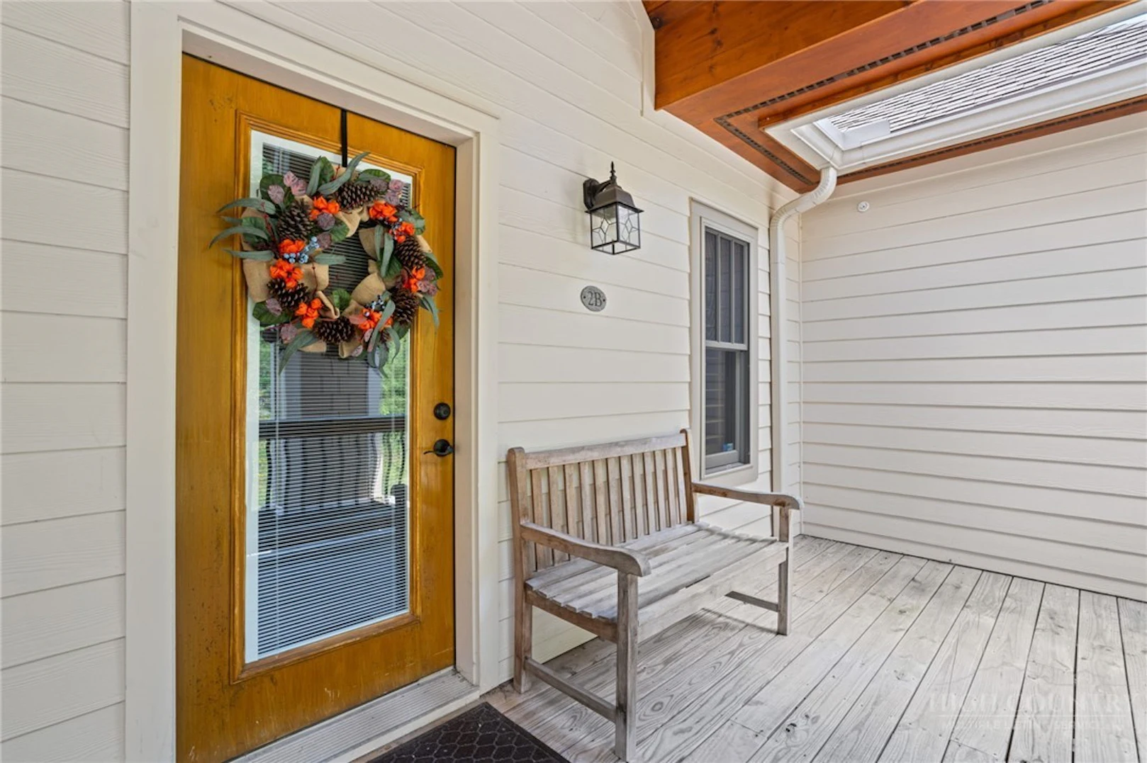 Image number 2 for the current listing