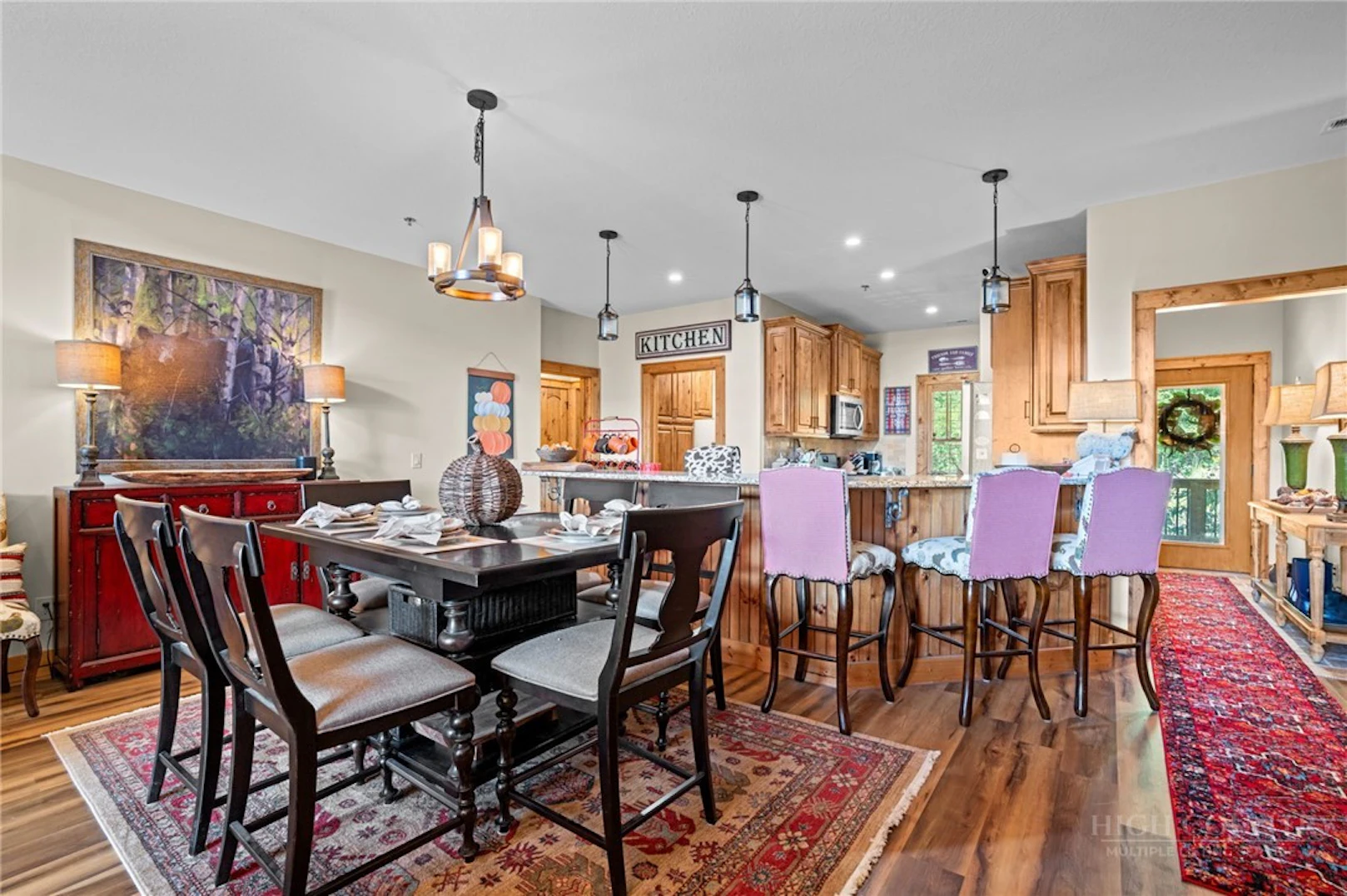 Image number 11 for the current listing