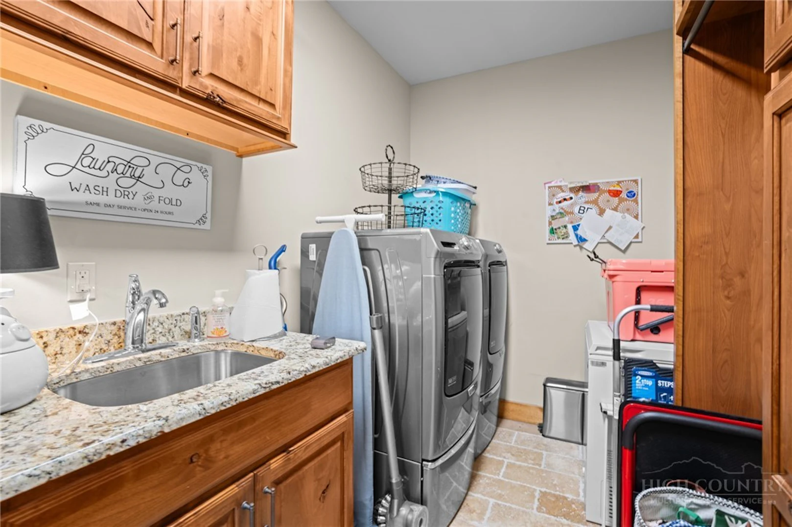 Image number 20 for the current listing