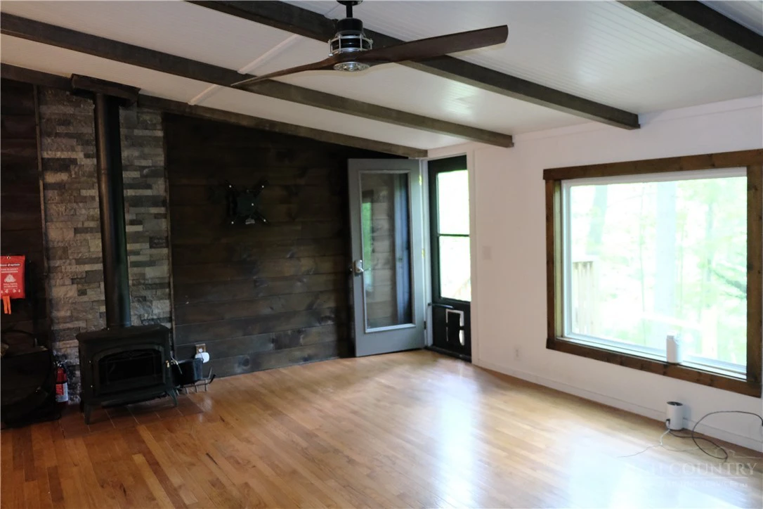 Image number 6 for the current listing