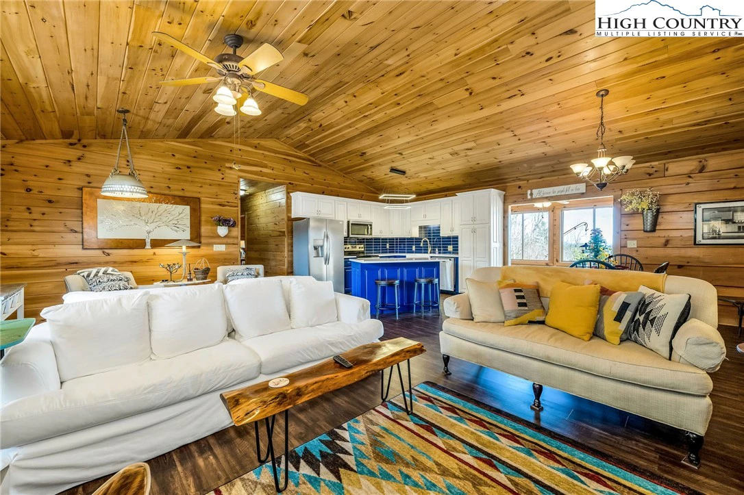Image number 16 for the current listing