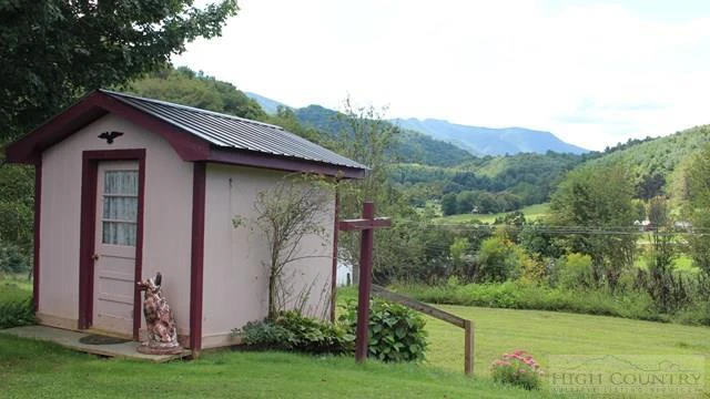 Image number 4 for the current listing