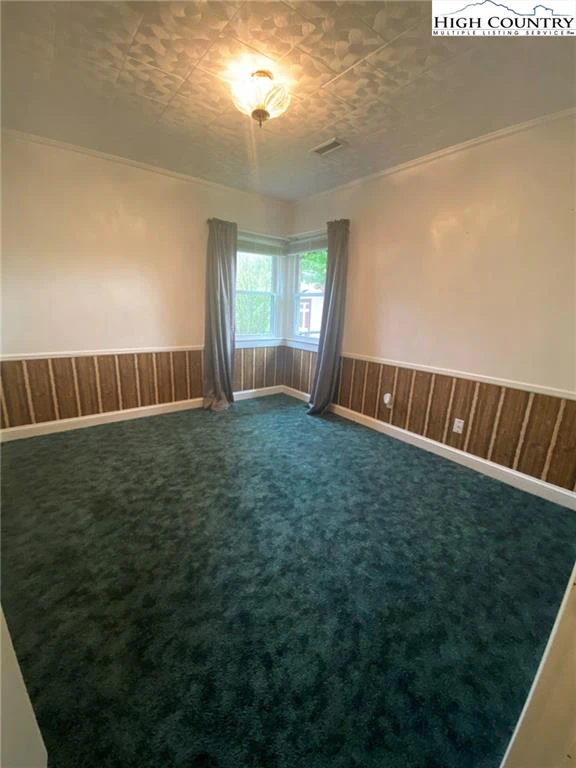 Image number 14 for the current listing