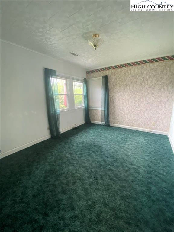 Image number 11 for the current listing