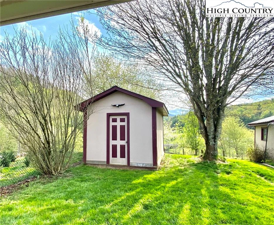 Image number 6 for the current listing
