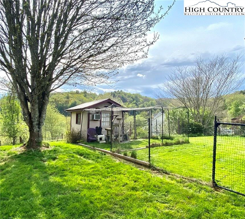 Image number 5 for the current listing