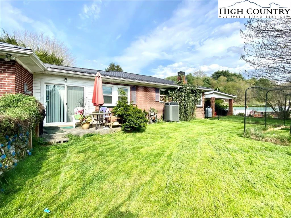 Image number 22 for the current listing