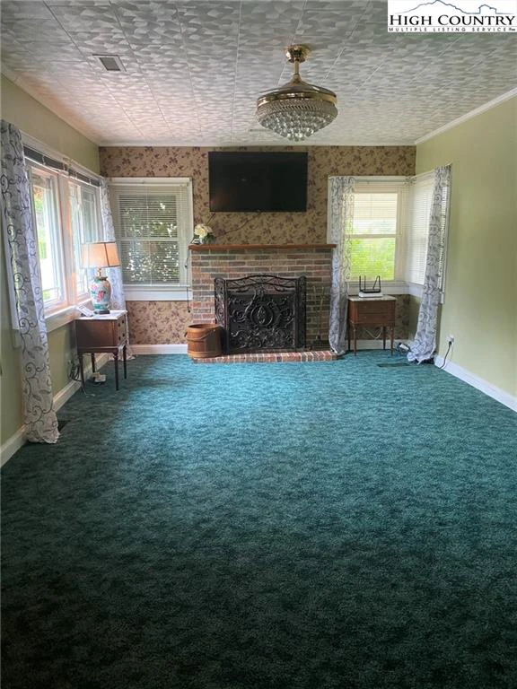 Image number 18 for the current listing