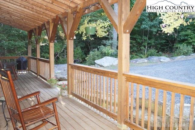 Image number 9 for the current listing
