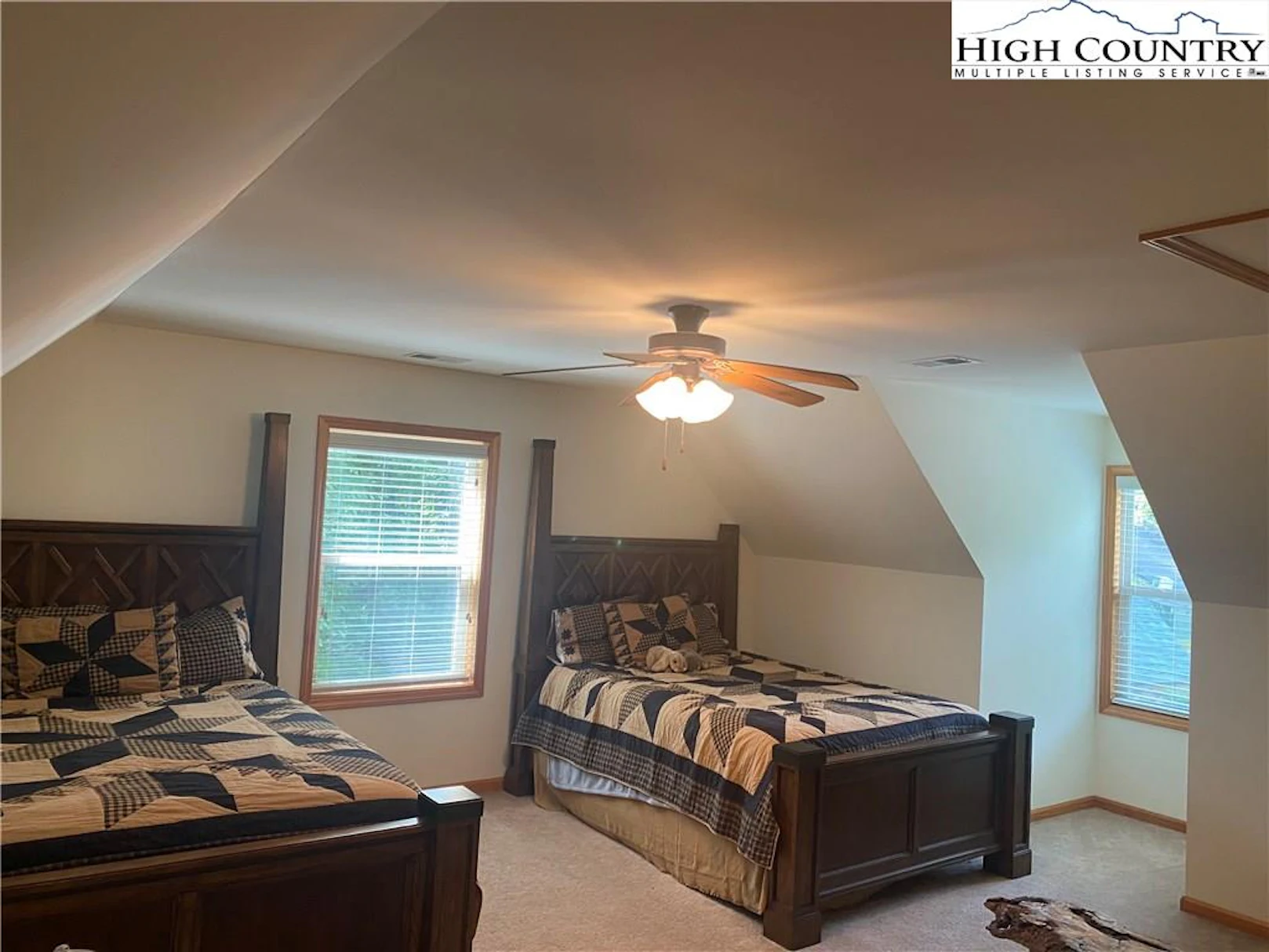 Image number 5 for the current listing