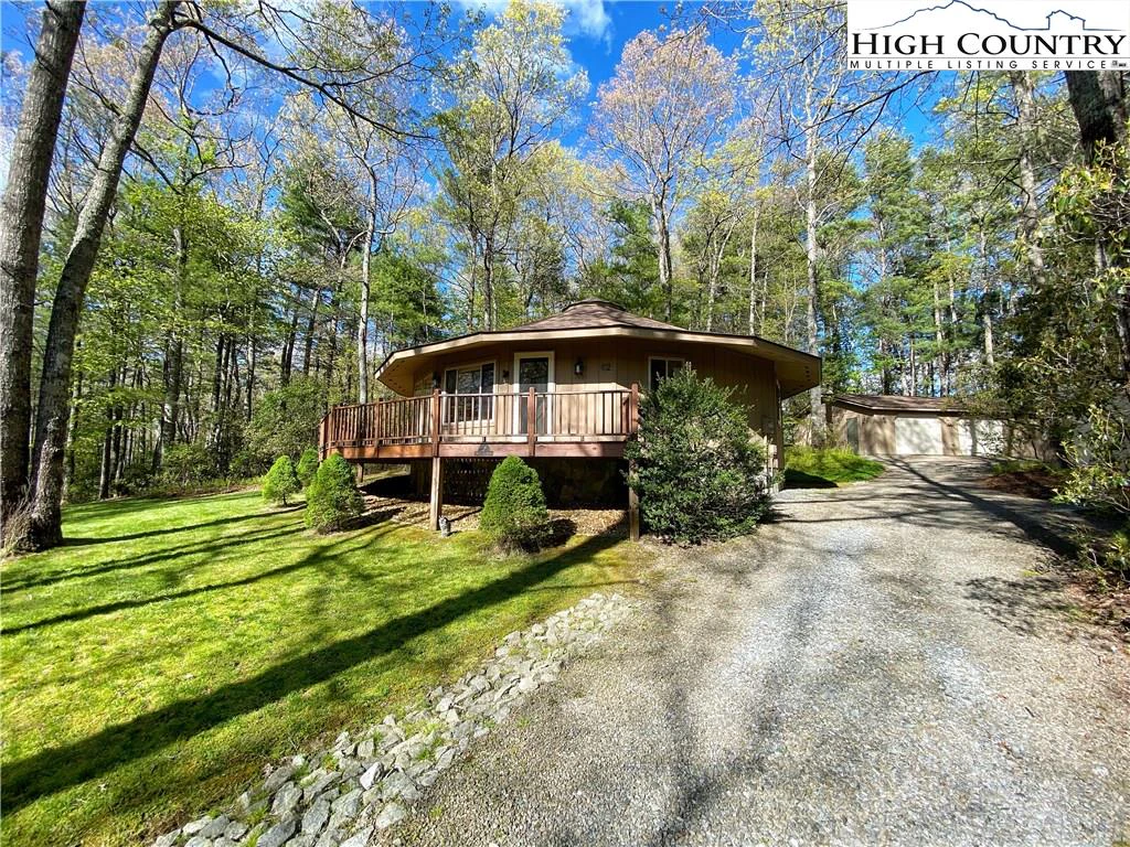Image number 1 for the current listing