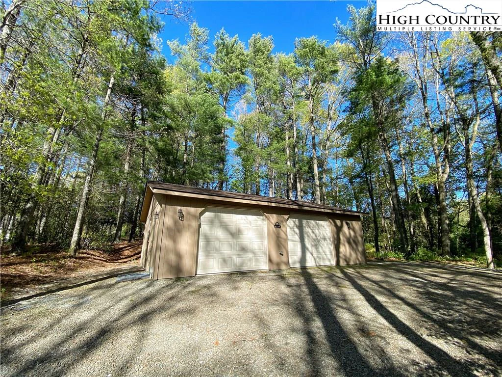 Image number 7 for the current listing