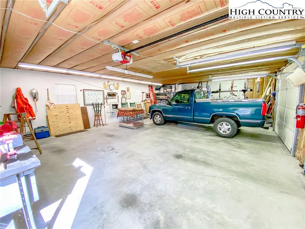 Image number 5 for the current listing