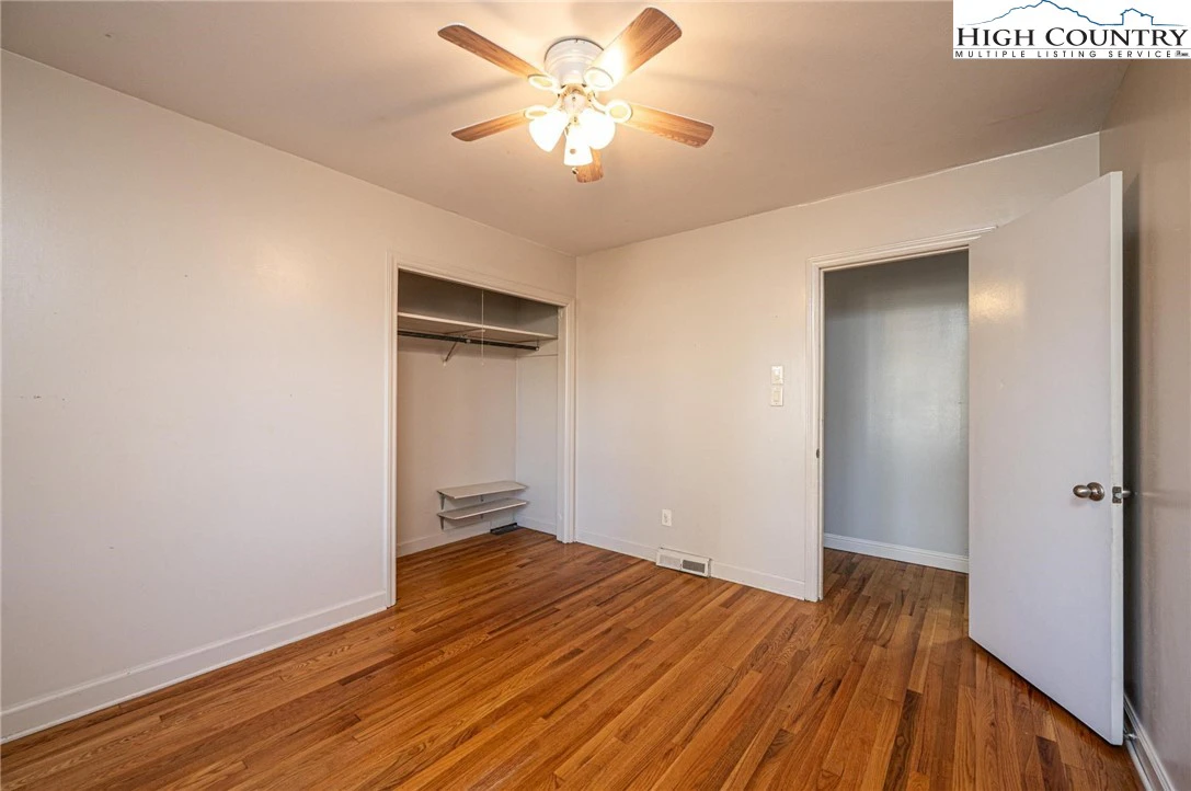 Image number 12 for the current listing