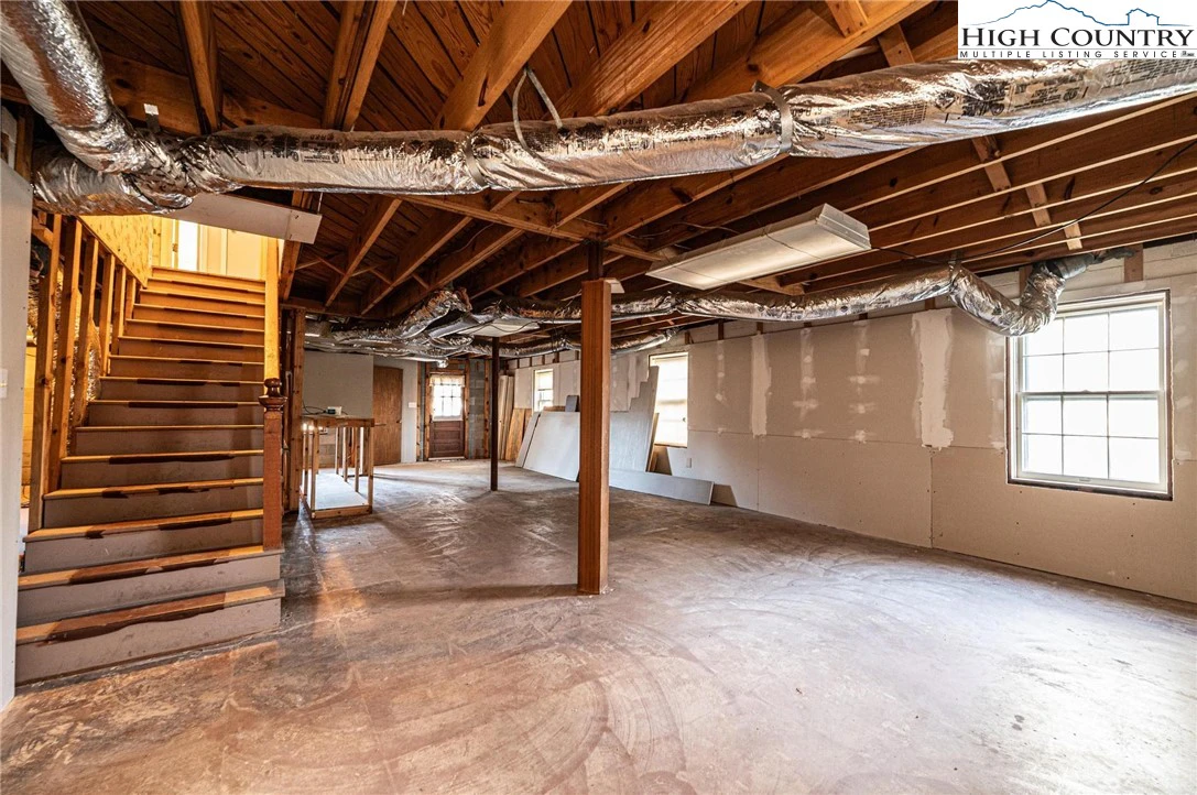 Image number 20 for the current listing
