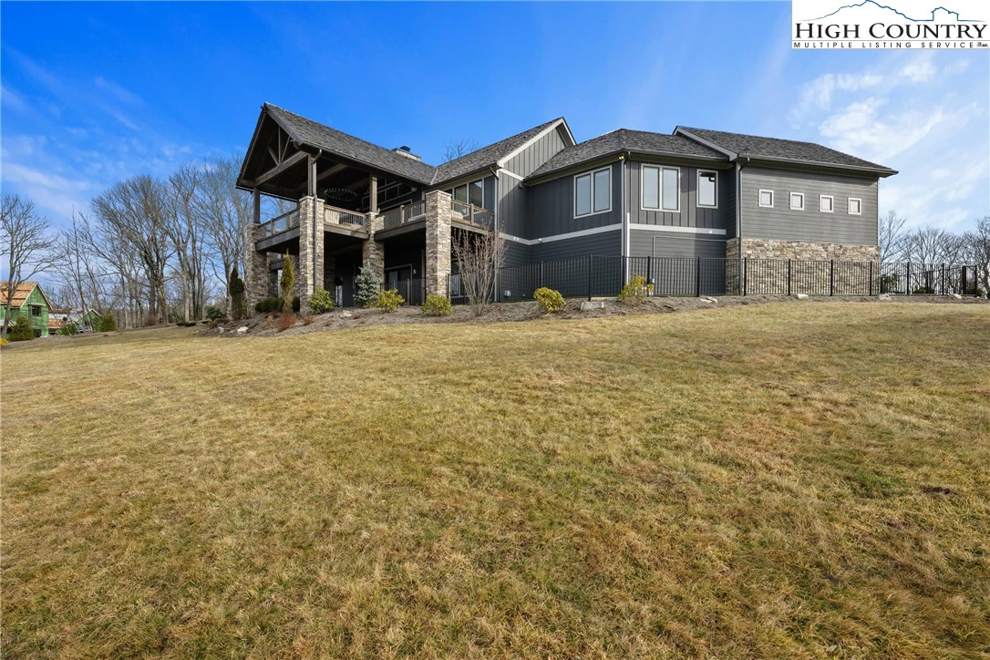 Image number 3 for the current listing