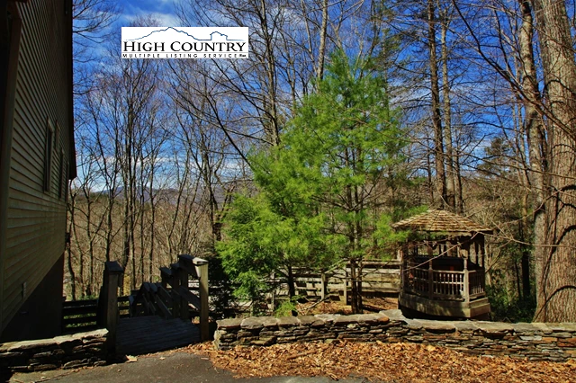 Image number 8 for the current listing