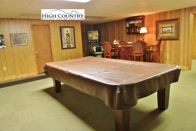 Image number 4 for the current listing