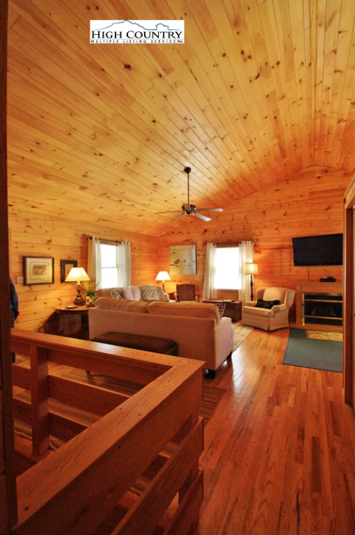 Image number 20 for the current listing