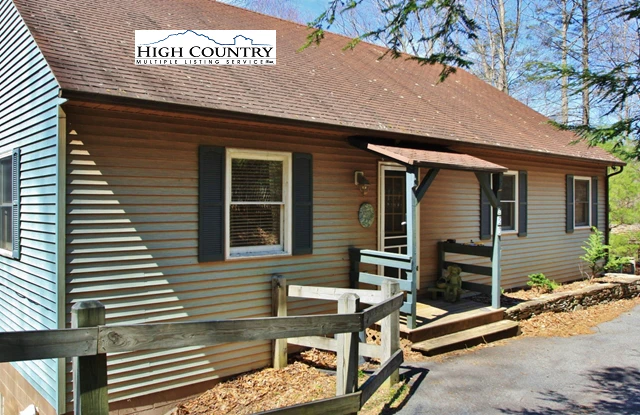Image number 19 for the current listing