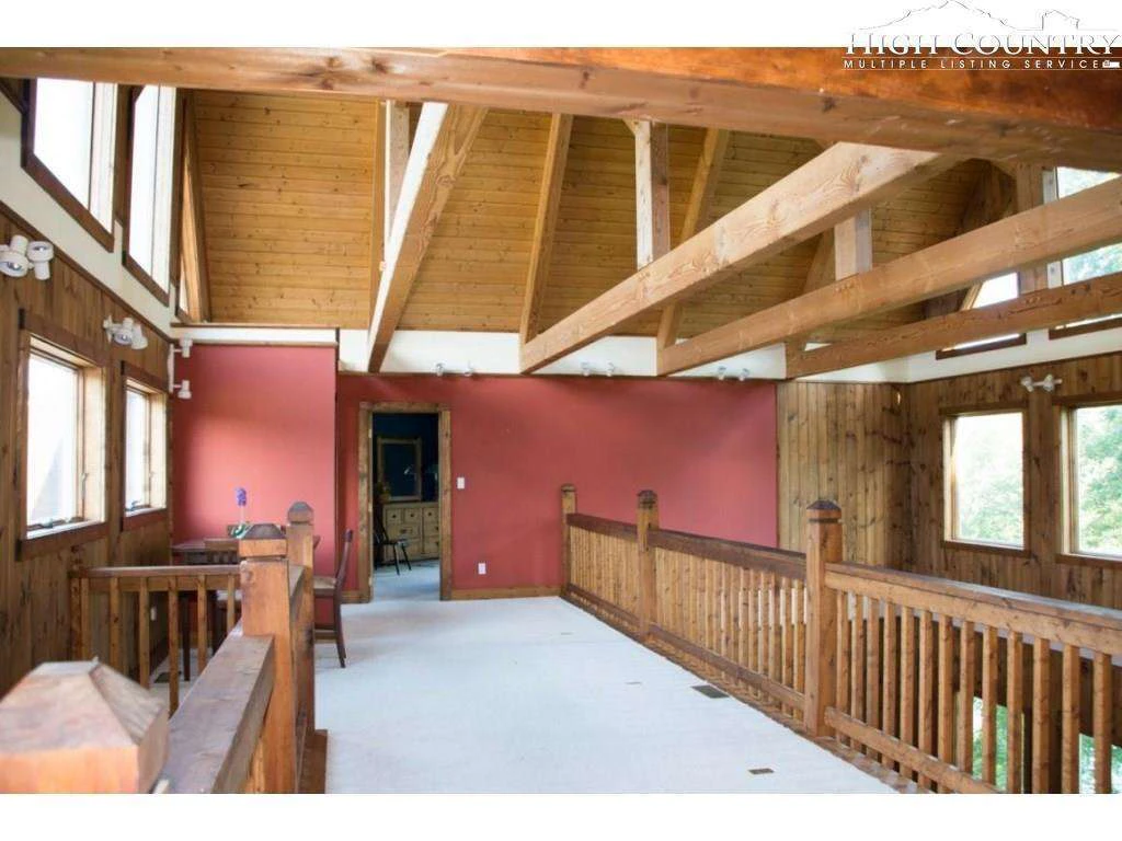 Image number 6 for the current listing