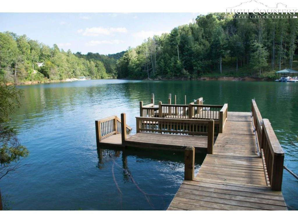 Image number 12 for the current listing