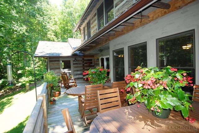 Image number 9 for the current listing