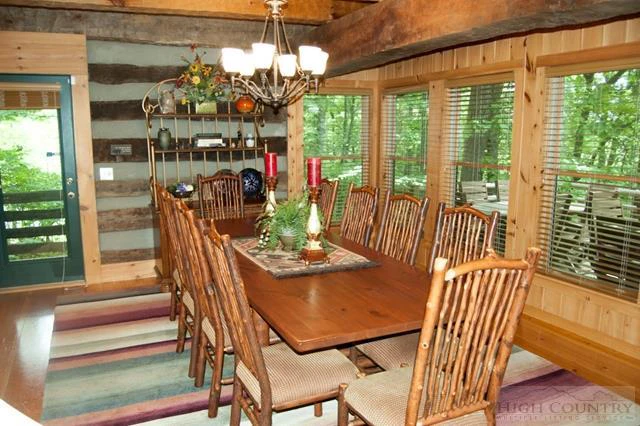 Image number 4 for the current listing