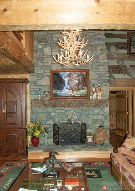 Image number 24 for the current listing