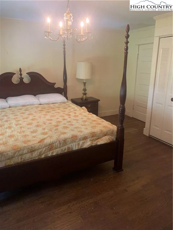 Image number 6 for the current listing
