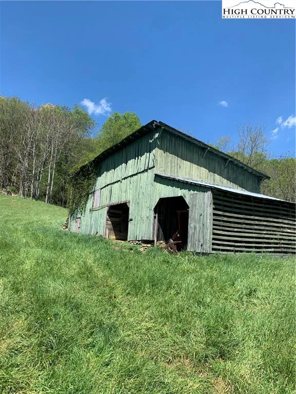Image number 20 for the current listing