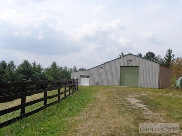 Image number 3 for the current listing