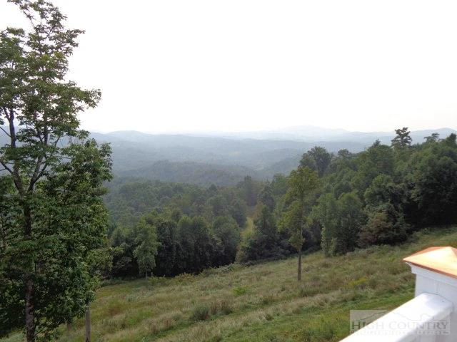 Image number 13 for the current listing