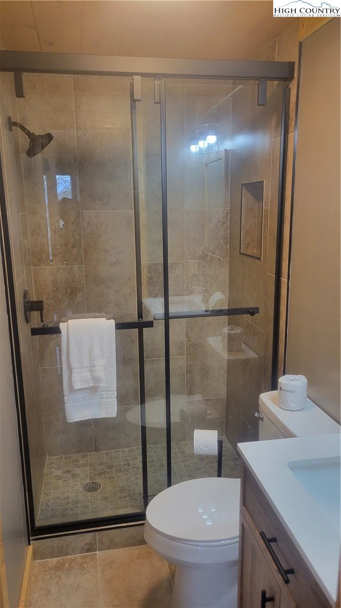 Image number 4 for the current listing