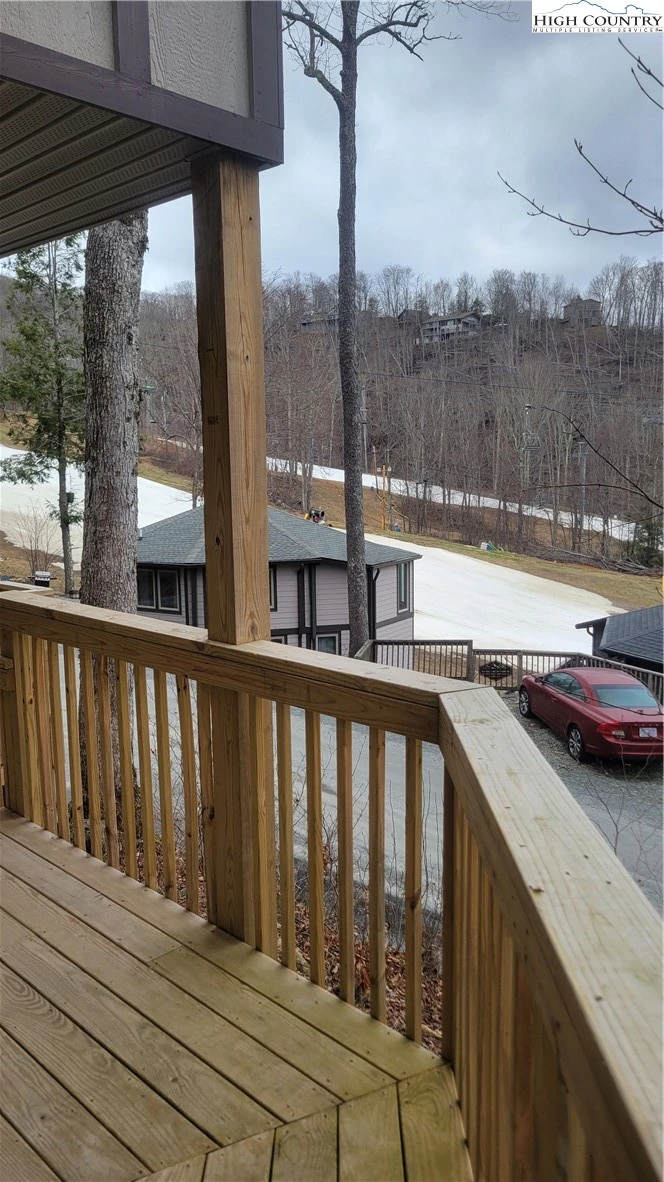 Image number 3 for the current listing