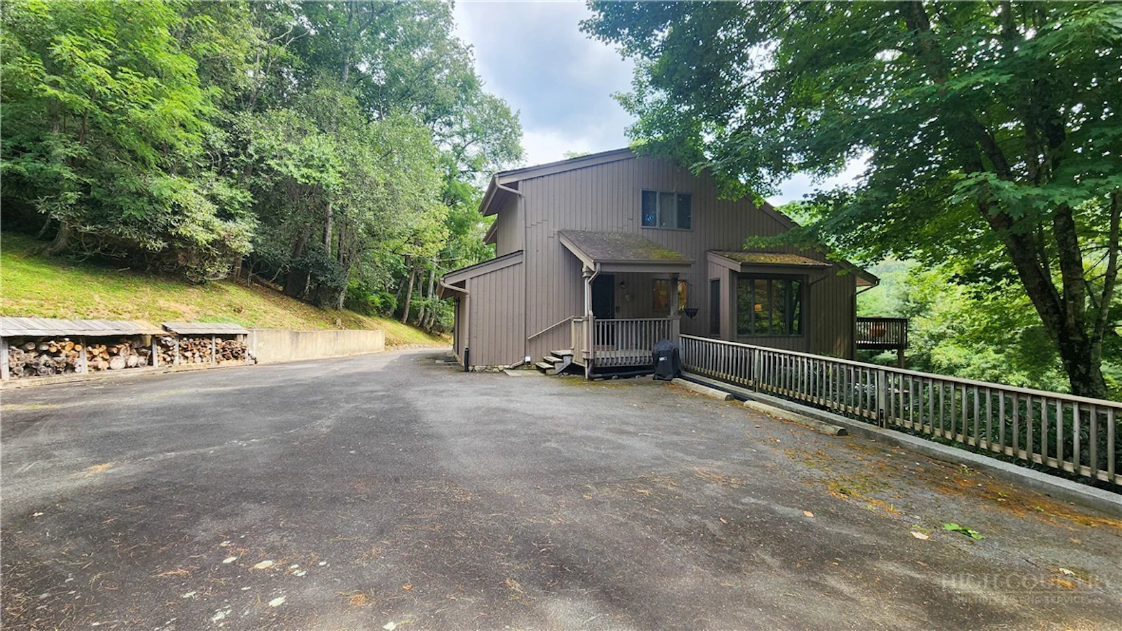 Image number 2 for the current listing
