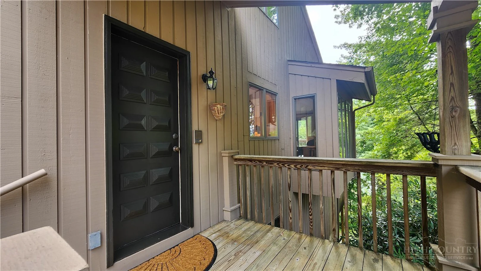 Image number 4 for the current listing