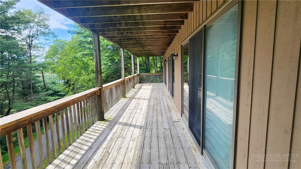 Image number 6 for the current listing