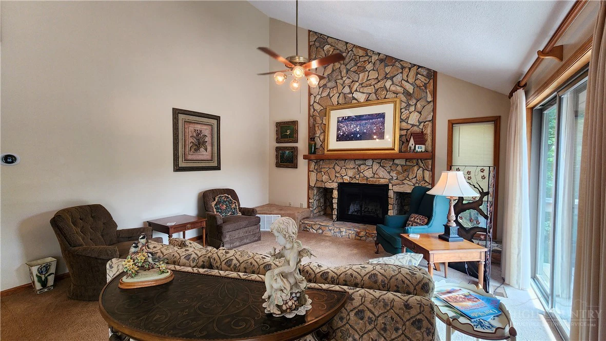 Image number 16 for the current listing