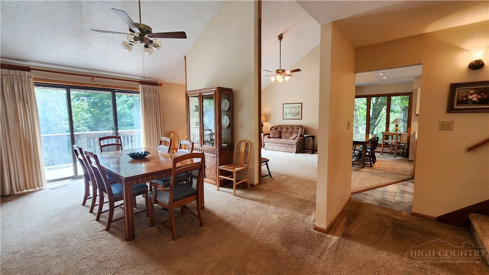 Image number 17 for the current listing