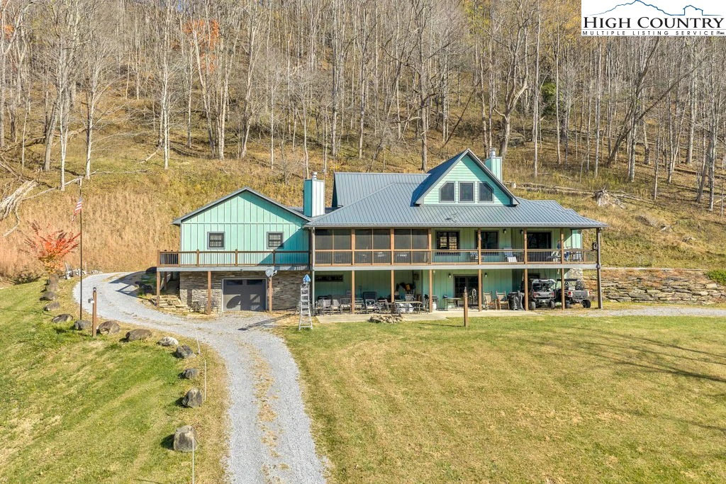 Image number 1 for the current listing